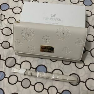 Swarovski Travel Wallet 💚